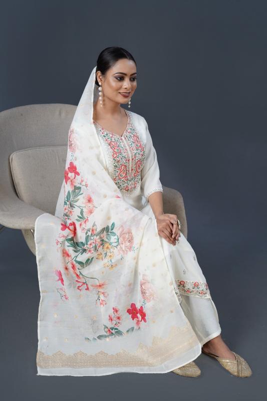 Kapda Wholesale 9star Fashion Swaraj Festive Wear Silk Kurti bottom With Dupatta Boutique kurti wholesalers in Surat