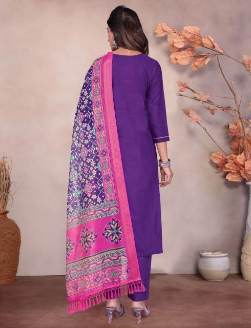 Kapda Wholesale 9Star Vedika Hit Cotton Blend Embroidered Designer Kurta Set manufacturers of Wholesale kurti in Surat