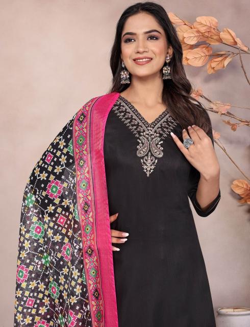 Kapda Wholesale 9Star Vedika Hit Cotton Blend Embroidered Designer Kurta Set manufacturers of Wholesale kurti in Surat