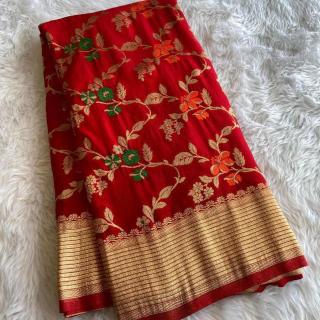 Finest elegant pure crepe Saree wholesale market in Hyderabad