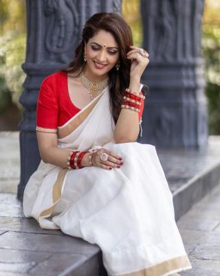 GC new soft cotton white Mumbai saree market online