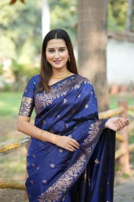 Soft and pure banarasi silk Bridal saree wholesale Mumbai