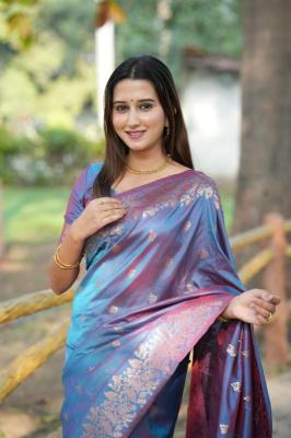 Soft and pure banarasi silk Bridal saree wholesale Mumbai
