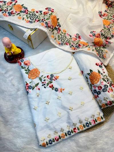 Vt 752 T Crunchy Silk Saree market in Hyderabad