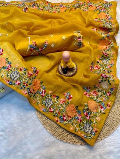 Vt 752 T Crunchy Silk Saree market in Hyderabad