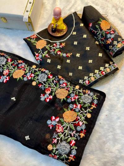 Vt 752 T Crunchy Silk Saree market in Hyderabad