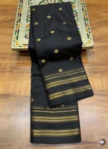 Anupama narayan peth Saree manufacturers in India