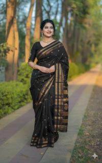Anupama narayan peth Saree manufacturers in India