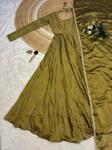 Ethnic Gown Set Satin Gown manufacturers in Mumbai