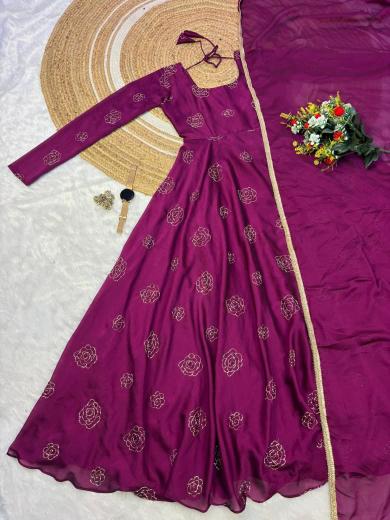 Ethnic Gown Set Satin Gown manufacturers in Mumbai