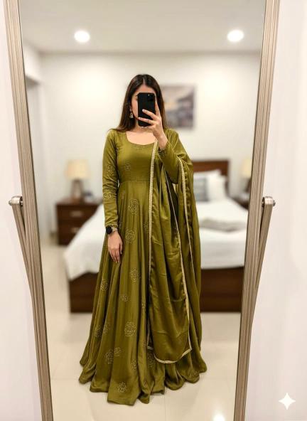 Ethnic Gown Set Satin Gown manufacturers in Mumbai