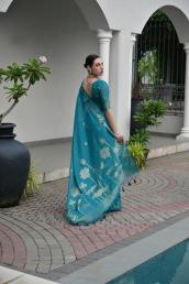 Akshara traditional Mumbai saree manufacturers