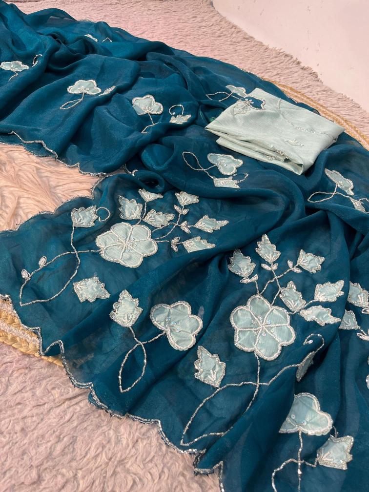 Vinayak handwork x nc moss  Saree market in Gujarat