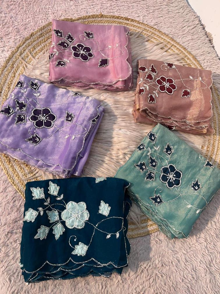 Vinayak handwork x nc moss  Saree market in Gujarat