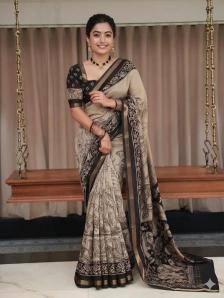 Vastrangan ajarakh Wholesale saree dealers in Mumbai