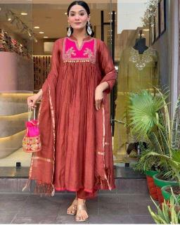 Jaipuri 3pcs Wholesale long kurtis in Surat
