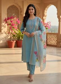 Shree vastram Kurti bazaar in Mumbai