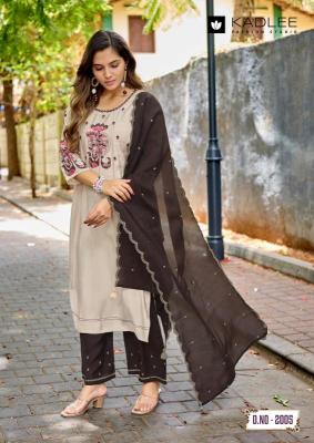 Kadlee rajvee wholesale kurti market in vadodara